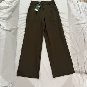 Halarа High-Waisted Stretch Work Pants Olive Green Size Small
